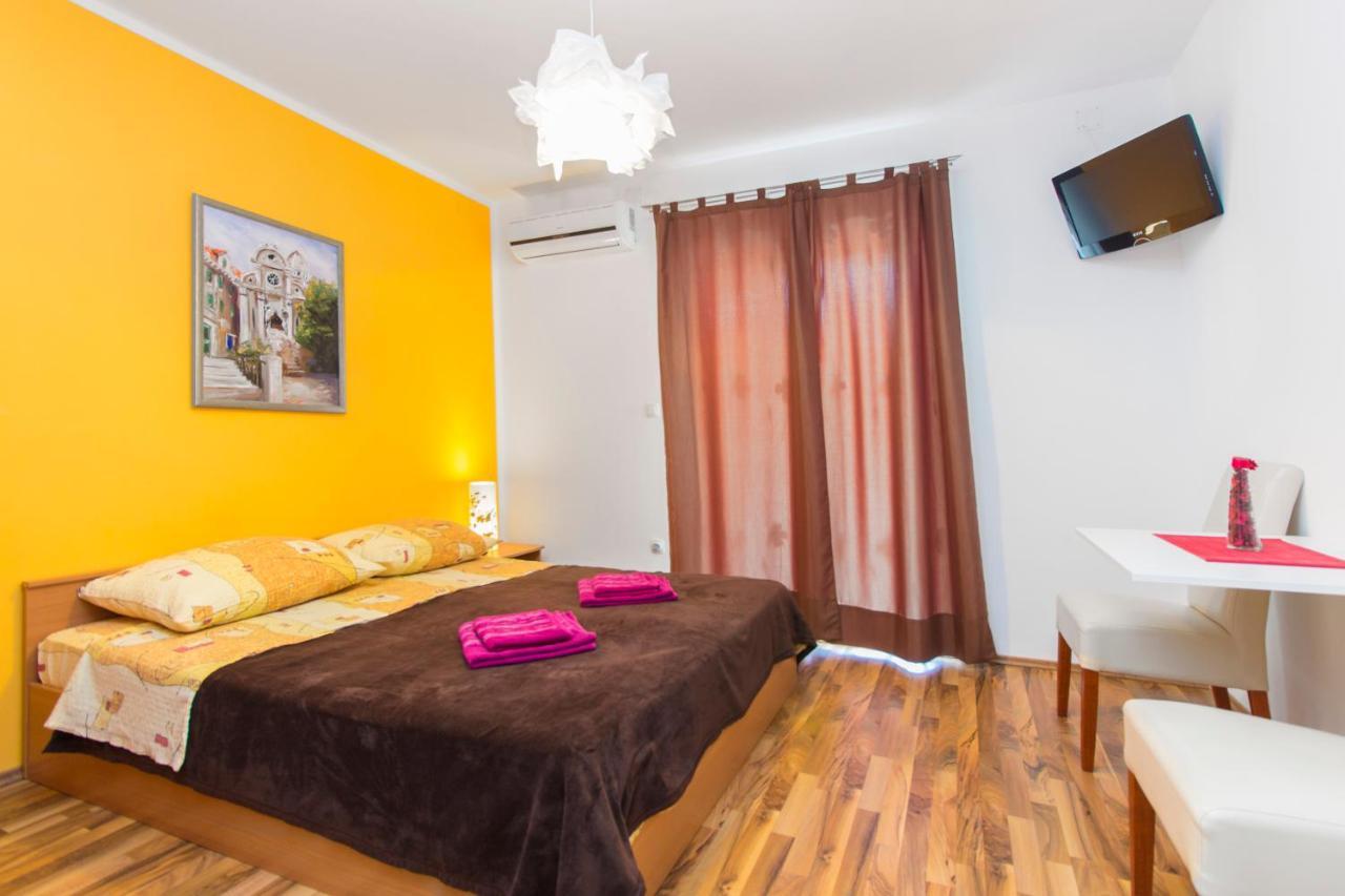 Apartmani Mariva 보디체 외부 사진