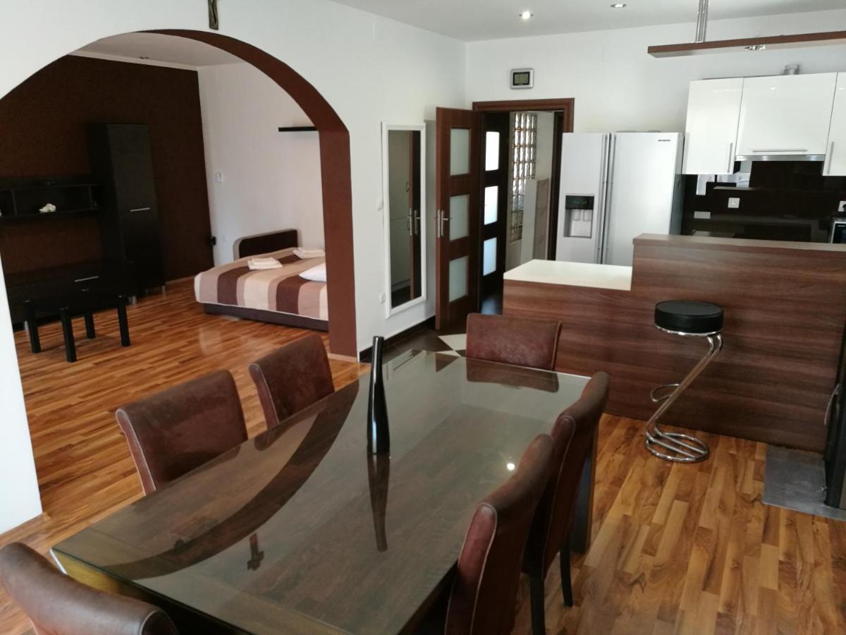 Apartmani Mariva 보디체 외부 사진