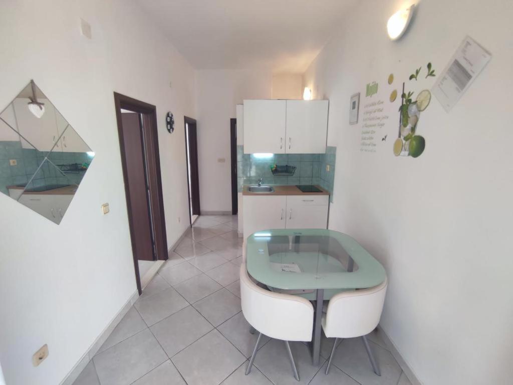 Apartmani Mariva 보디체 외부 사진